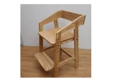 Зростаючий стілець з масиву ясеню